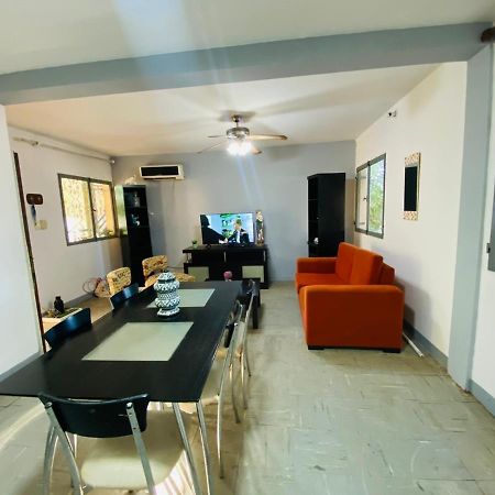 House G&S, Depto Con 3 Dormitorios Para 7 Personas Pleno Centro De La Ciudad Puerto Iguazú Zewnętrze zdjęcie
